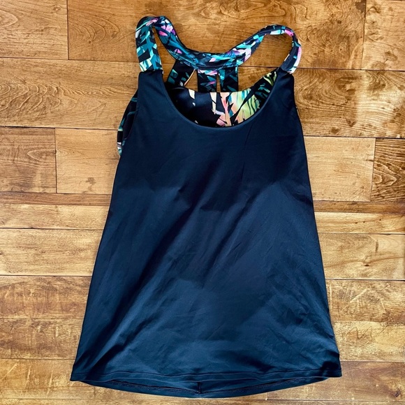 GAPFIT Black Tank with Vibrant Straps - Picture 2 of 6